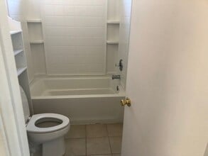1301 E Brookdale Dr in Merced, CA - Building Photo - Building Photo