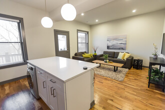 2848 N Seminary Ave in Chicago, IL - Building Photo - Building Photo