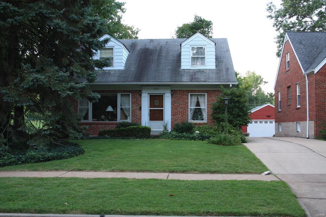 8012 Audrain Dr in St. Louis, MO - Building Photo