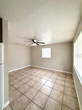 5644 18th St in Zephyrhills, FL - Building Photo - Building Photo