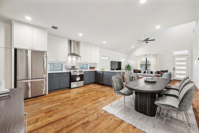 904 James St in Houston, TX - Building Photo - Building Photo
