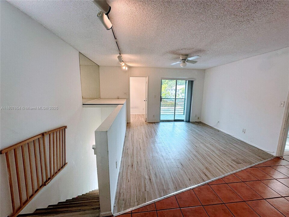 109 Gardens Dr in Pompano Beach, FL - Building Photo