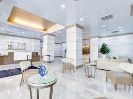 19390 Collins Ave, Unit 1012 in Sunny Isles Beach, FL - Building Photo
