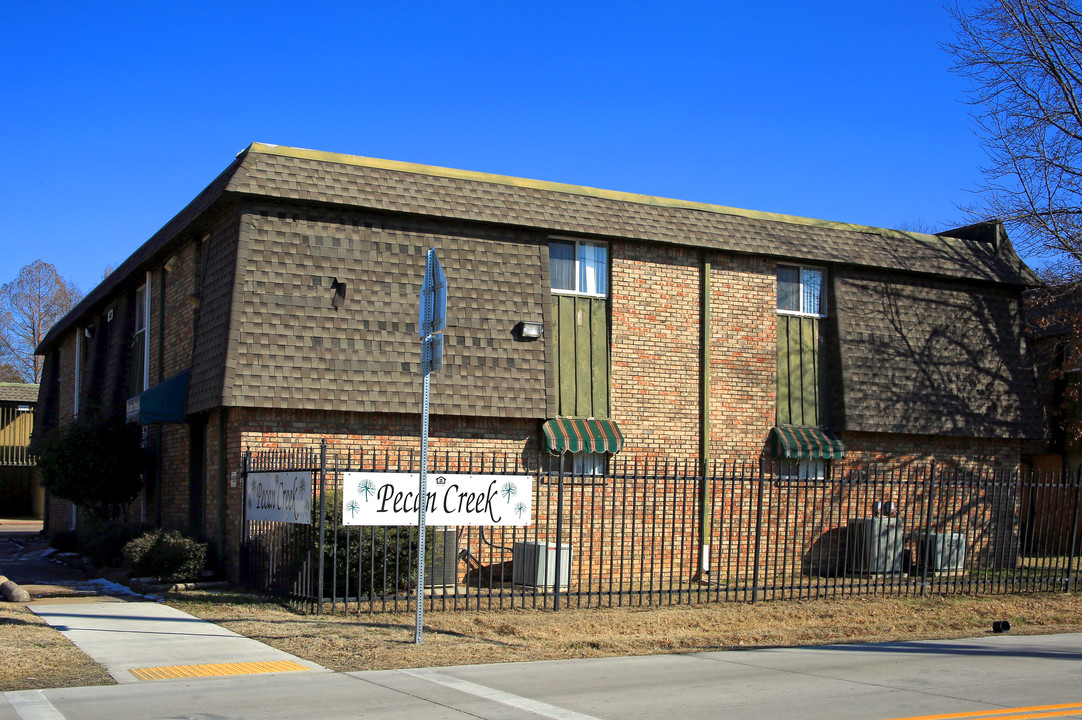 Pecan Creek Apartments in Tulsa, OK - Foto de edificio