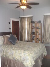 48 Banks St, Unit 2 in Somerville, MA - Foto de edificio - Building Photo