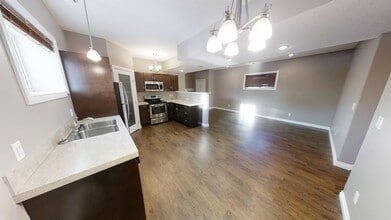 7302 115a St in Grande Prairie, AB - Building Photo - Building Photo
