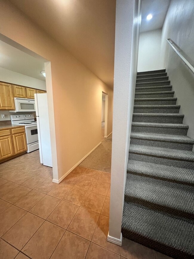 1713 W Fern Dr in Moses Lake, WA - Building Photo - Building Photo