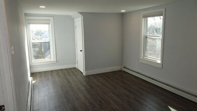 100 Broad St in North Attleborough, MA - Building Photo - Building Photo