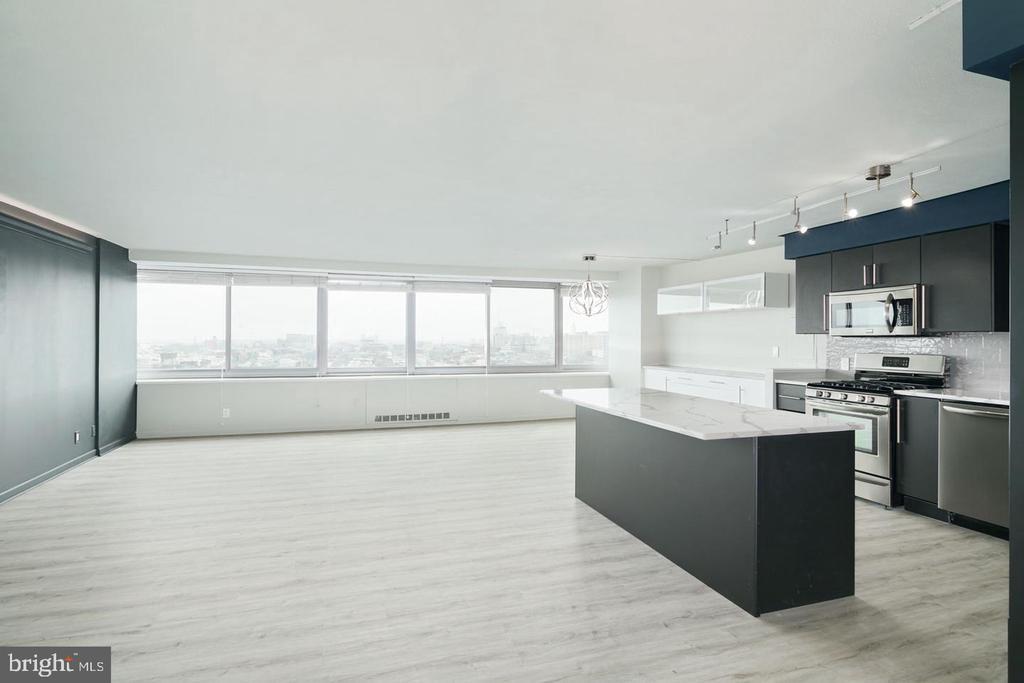 2401 Pennsylvania Ave in Philadelphia, PA - Building Photo