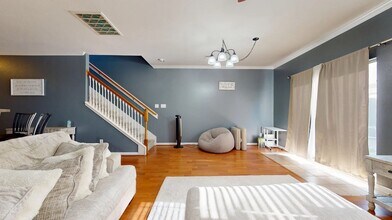 8030 Singing Sonnet Ln in Houston, TX - Building Photo - Building Photo