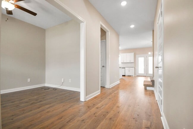 1124 Stillwood Dr in Clarksville, TN - Building Photo - Building Photo