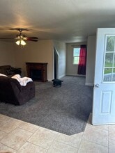 43022 Apache Rnch Rd in Ahwahnee, CA - Foto de edificio - Building Photo