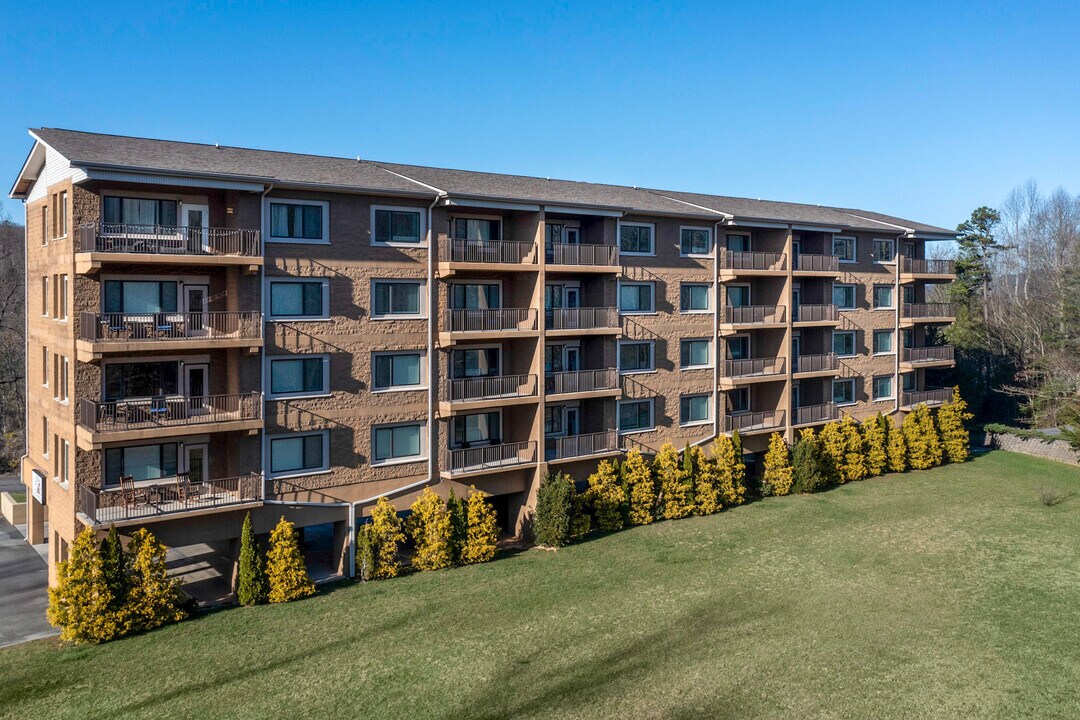 523 Gatlin Dr, Unit 123 in Gatlinburg, TN - Foto de edificio