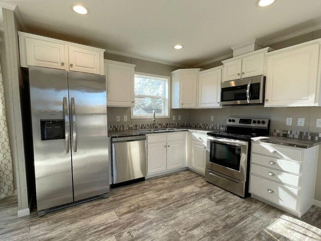 8740 Breinig Run Cir in Breinigsville, PA - Building Photo - Building Photo
