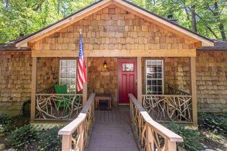 1026 Satterfield Rd in Cleveland, GA - Building Photo - Building Photo