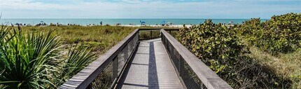 425 Cerromar Terrace in Venice, FL - Building Photo - Building Photo