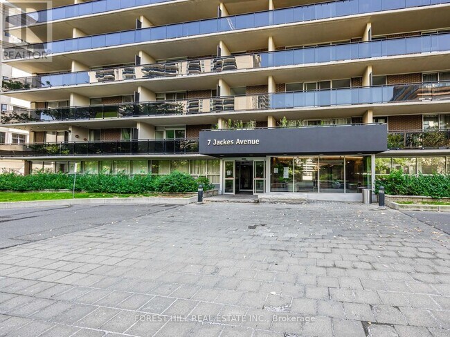 7 Jackes Ave in Toronto, ON - Building Photo - Building Photo