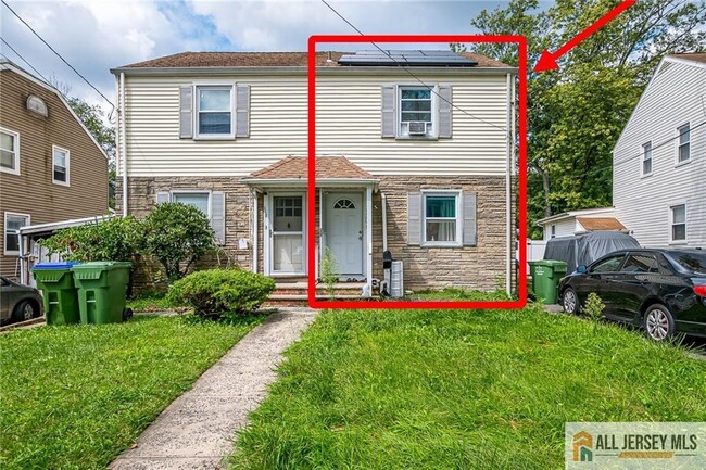 120 MacArthur Dr in Edison, NJ - Building Photo - Building Photo