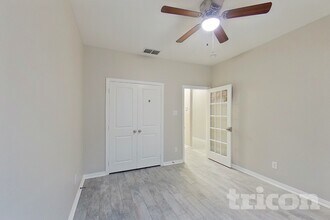 224 Iron Ore Trail in Fort Worth, TX - Foto de edificio - Building Photo