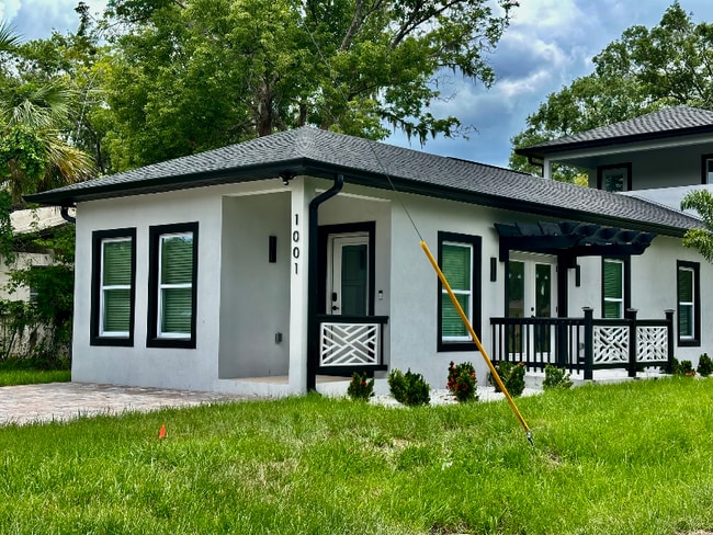 1001 Jenkins St in Plant City, FL - Building Photo - Building Photo