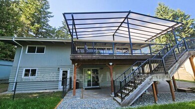 6145 Cameron Ln NW in Bremerton, WA - Building Photo - Building Photo