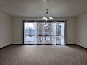 10526 Buena Vista Blvd in Richmond, VA - Building Photo - Building Photo