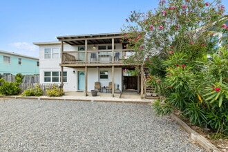 729 N Fletcher Ave in Fernandina Beach, FL - Building Photo - Building Photo