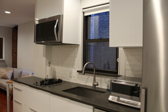 175 Bleecker St in New York, NY - Building Photo - Building Photo