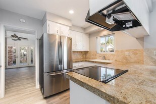 4710 E Shaw St, Unit 4710 -1st Floor in Long Beach, CA - Building Photo