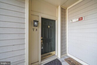 109 Timberbrook Ln in Gaithersburg, MD - Foto de edificio - Building Photo