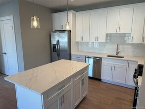 400 Oak St in Copiague, NY - Building Photo - Building Photo