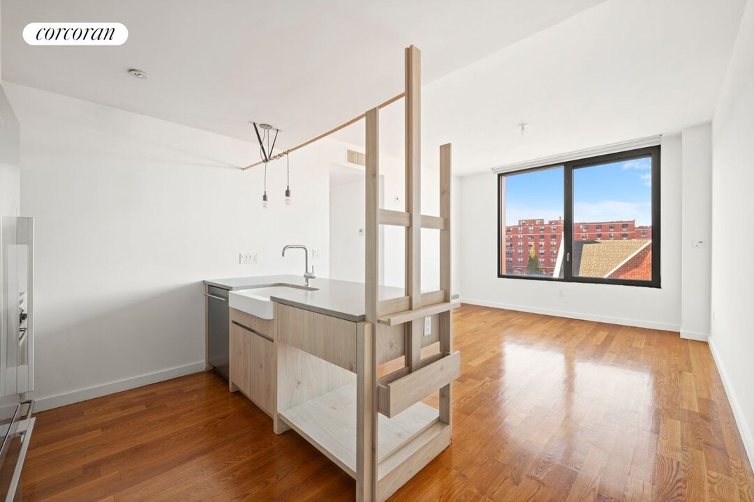 54 Noll St in Brooklyn, NY - Building Photo