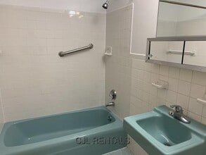 5 Viking Ct in Arlington, MA - Building Photo - Building Photo