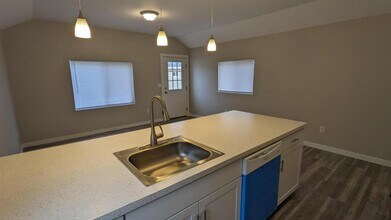 3973 Hayesville Dr NE in Salem, OR - Building Photo - Building Photo