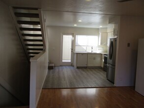 8470 Via Sonoma in San Diego, CA - Building Photo - Building Photo