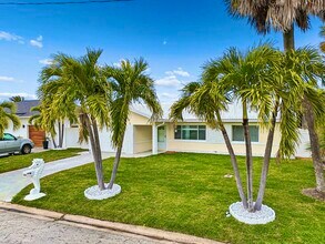 455 81st Ave in St Pete Beach, FL - Building Photo - Building Photo