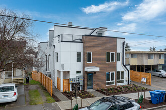 4322 Winslow Pl N in Seattle, WA - Building Photo - Building Photo