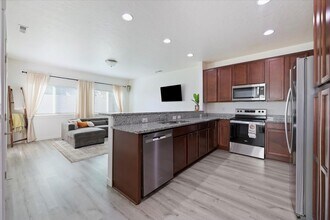 5720 Cherry Ln in Nampa, ID - Building Photo - Building Photo