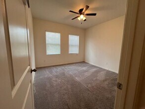 10337 Bridgetown Ln in Crowley, TX - Foto de edificio - Building Photo