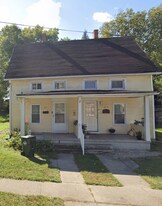 215 E Water St, Unit 215 in Urbana, OH - Building Photo