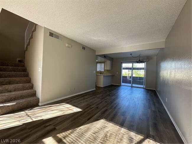 181 Bel Port Dr in Las Vegas, NV - Building Photo - Building Photo