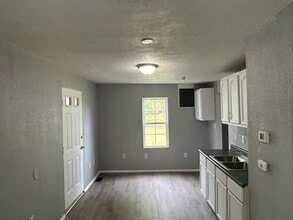 2344 East Ave in Lorain, OH - Building Photo - Building Photo