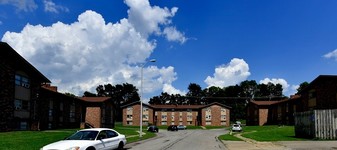 2027 Cummins Ct Apartments