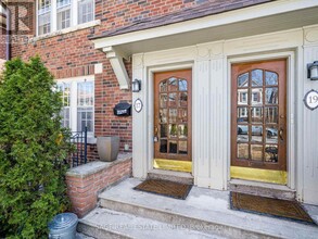 17 Castle View Ave in Toronto, ON - Building Photo - Building Photo