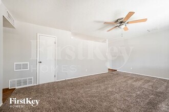 15250 N 32nd Dr in Phoenix, AZ - Building Photo - Building Photo