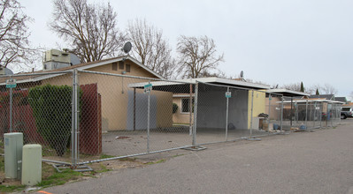 1205 Lambert Way in Turlock, CA - Building Photo - Building Photo