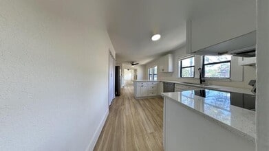 1426 40th St S in St. Petersburg, FL - Building Photo - Building Photo