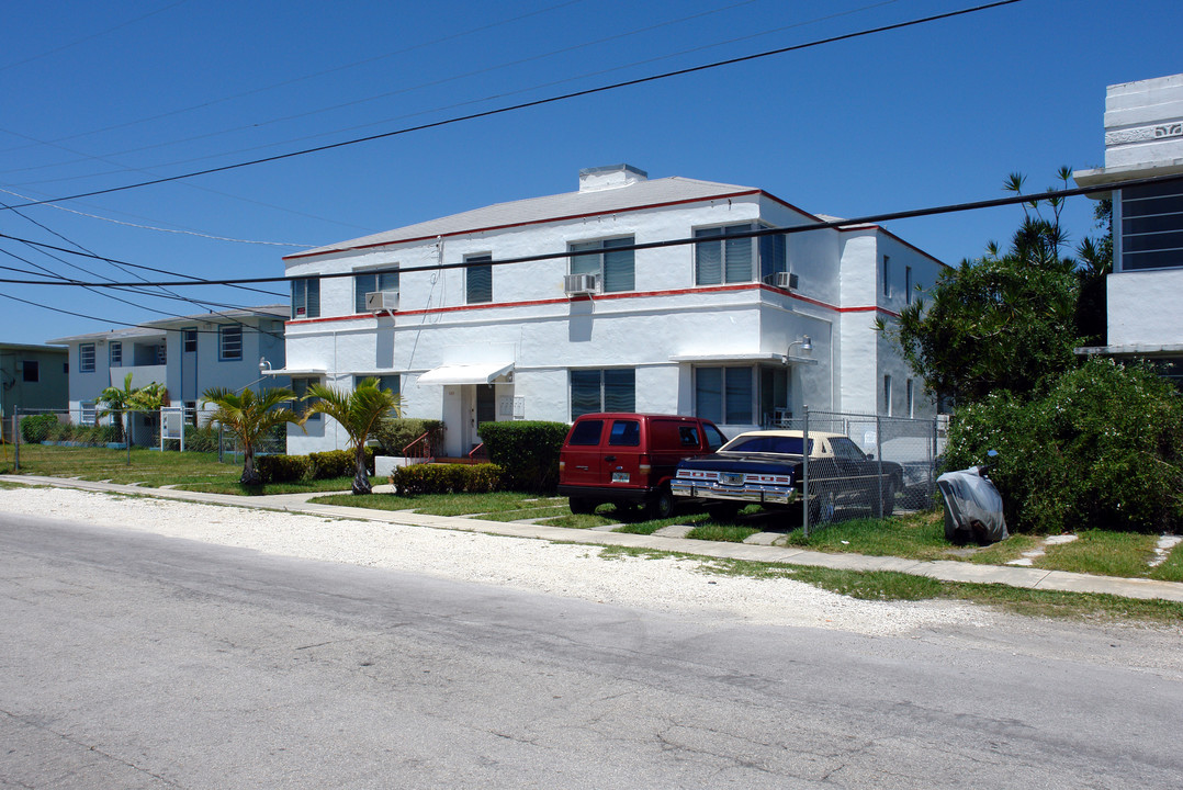 539 NE 82nd Ter in Miami, FL - Building Photo