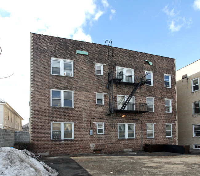 953 Madison Ave in Elizabeth, NJ - Building Photo - Building Photo