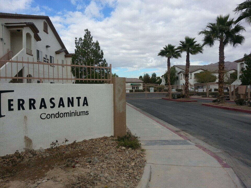 5650 E Sahara Ave-Unit -1029 in Las Vegas, NV - Building Photo
